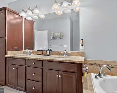 809 Fair Winds Way - Photo Thumbnail 19