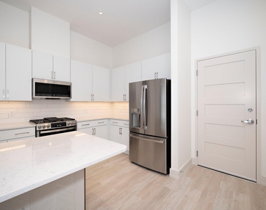 120 Mosaic Boulevard - Photo Thumbnail 1