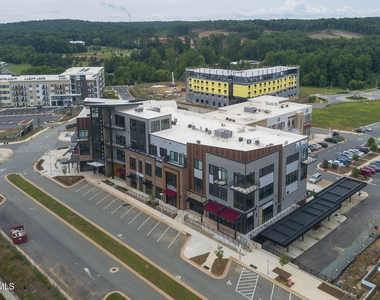 120 Mosaic Boulevard - Photo Thumbnail 20