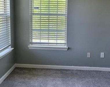 8706 Cumbria Court - Photo Thumbnail 11