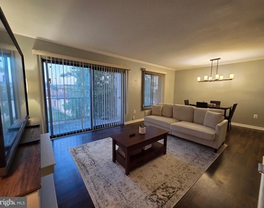 6998 Hanover Parkway - Photo Thumbnail 8