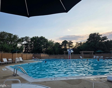 6998 Hanover Parkway - Photo Thumbnail 2
