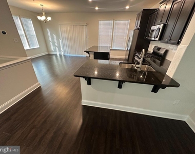 15114 Hogshead Way - Photo Thumbnail 10