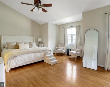 8819 Hardesty Drive - Photo Thumbnail 11