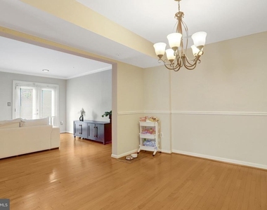8819 Hardesty Drive - Photo Thumbnail 8