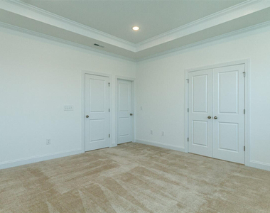 306 Clementine Drive - Photo Thumbnail 24