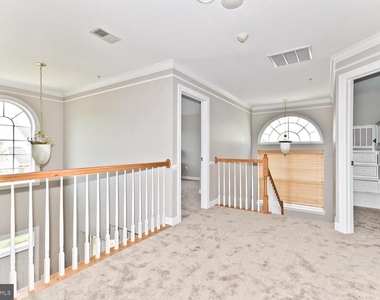 8006 Kingsmill Road - Photo Thumbnail 22