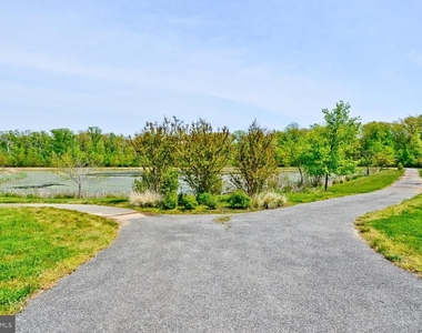 8006 Kingsmill Road - Photo Thumbnail 46