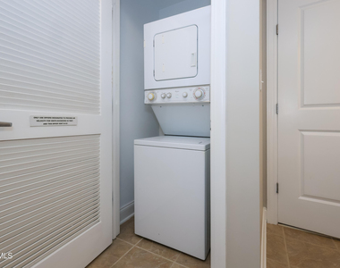 222 Glenwood Avenue - Photo Thumbnail 19