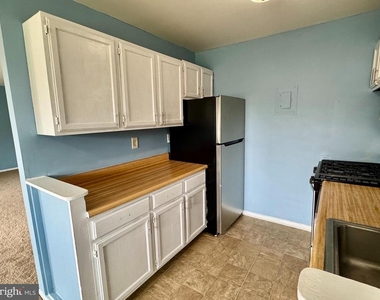 5444 85th Avenue - Photo Thumbnail 7