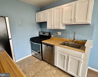 5444 85th Avenue - Photo Thumbnail 6