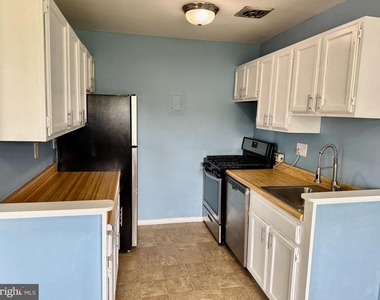 5444 85th Avenue - Photo Thumbnail 8
