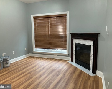 3301 Castle Ridge Circle - Photo Thumbnail 2