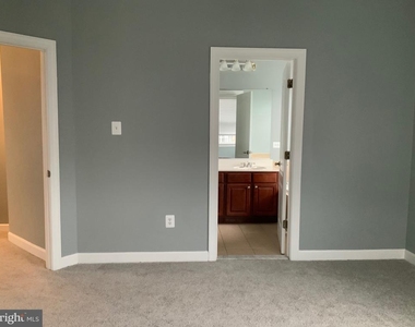 3301 Castle Ridge Circle - Photo Thumbnail 28