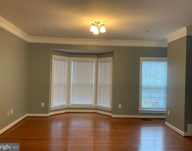 3301 Castle Ridge Circle - Photo Thumbnail 9