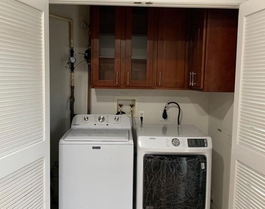 3301 Castle Ridge Circle - Photo Thumbnail 6