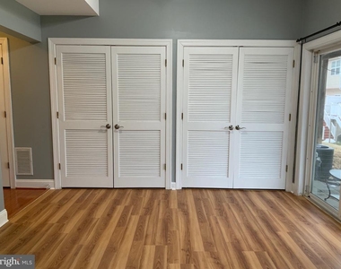 3301 Castle Ridge Circle - Photo Thumbnail 4