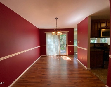 111 Westwind Court - Photo Thumbnail 4