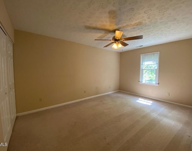 111 Westwind Court - Photo Thumbnail 17
