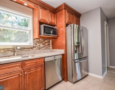 11309 Brandy Hall Lane - Photo Thumbnail 10