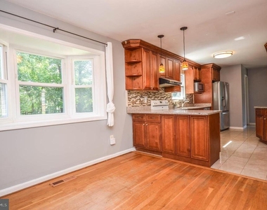 11309 Brandy Hall Lane - Photo Thumbnail 16