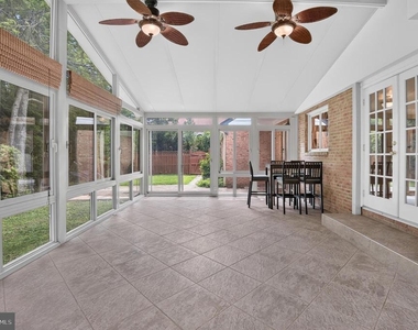 9612 Annlee Terrace - Photo Thumbnail 11