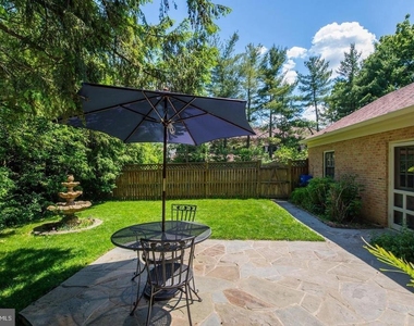 9612 Annlee Terrace - Photo Thumbnail 24