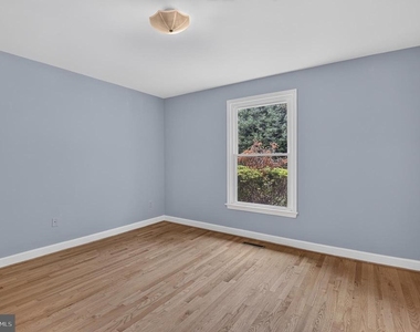 9612 Annlee Terrace - Photo Thumbnail 17