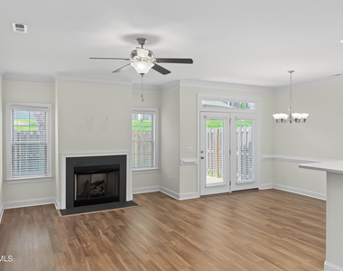 1018 Bonanza Lane - Photo Thumbnail 3