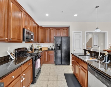 630 Pelican Avenue - Photo Thumbnail 9