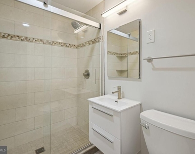 10401 Grosvenor Place - Photo Thumbnail 16
