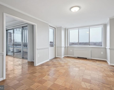 10401 Grosvenor Place - Photo Thumbnail 3
