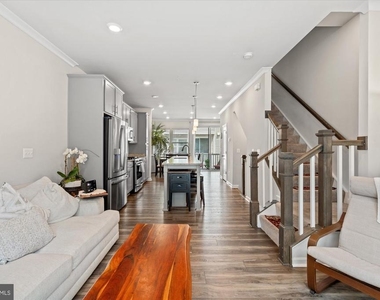 8156 Tompkins Street - Photo Thumbnail 7
