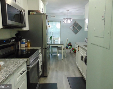7903 Badenloch Way - Photo Thumbnail 4