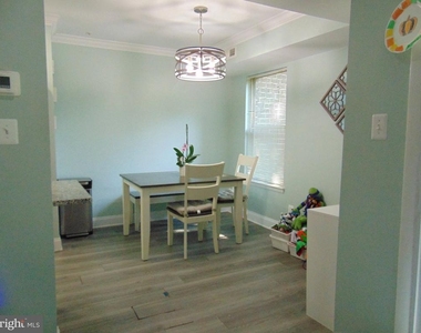 7903 Badenloch Way - Photo Thumbnail 2