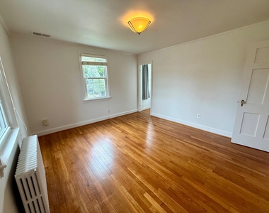 9116 Flower Avenue - Photo Thumbnail 7