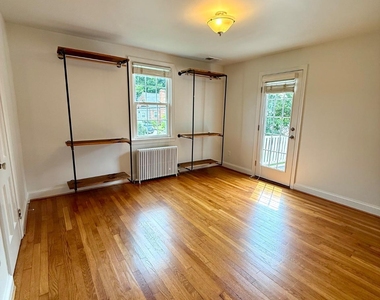 9116 Flower Avenue - Photo Thumbnail 10