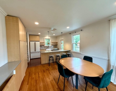 9116 Flower Avenue - Photo Thumbnail 3