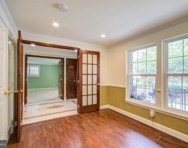 9203 Cedarcrest Drive - Photo Thumbnail 28