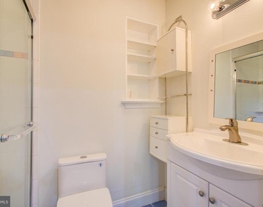 9203 Cedarcrest Drive - Photo Thumbnail 17