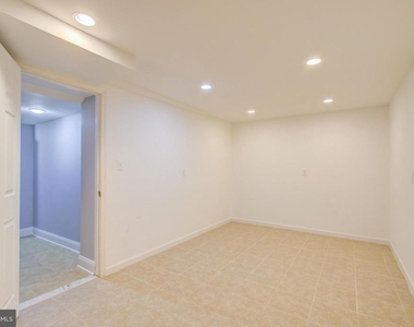 9203 Cedarcrest Drive - Photo Thumbnail 30