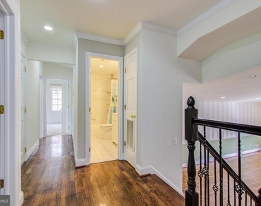 9203 Cedarcrest Drive - Photo Thumbnail 18