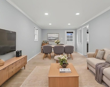 11419 Lund Place - Photo Thumbnail 5