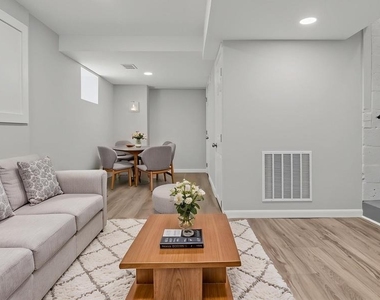 11419 Lund Place - Photo Thumbnail 14