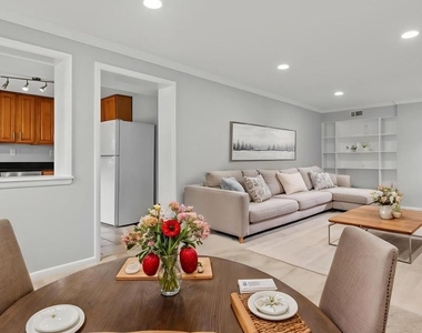 11419 Lund Place - Photo Thumbnail 8