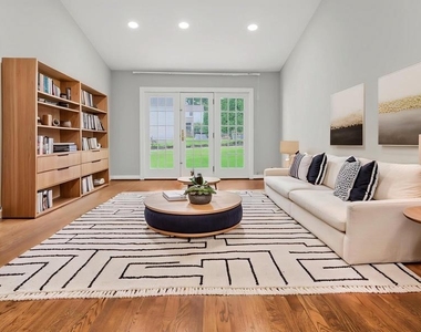 11419 Lund Place - Photo Thumbnail 2