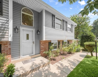 5435 The Bridle Path - Photo Thumbnail 4