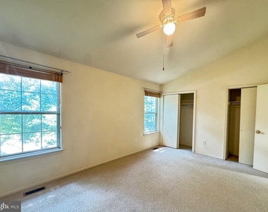 4711 Leyden Way - Photo Thumbnail 8