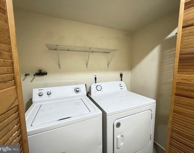 4711 Leyden Way - Photo Thumbnail 18