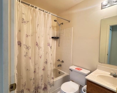 4711 Leyden Way - Photo Thumbnail 13